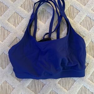 Lululemon sports bra size 4